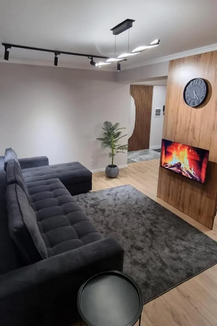 Modern And Cozy 2Room Apartment Almaty